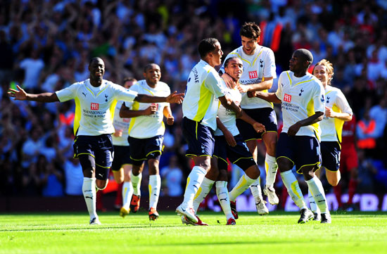 黄蜂主帅谈三球何时解除时间限制：看背靠背比赛后的恢复情况（黄蜂主帅：三球出场时间何时放开取决于背靠背赛后恢复）