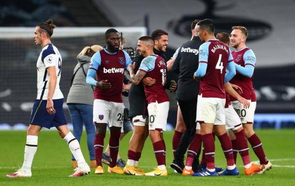 博主：古加凌晨离开北京，国安工作人员及部分北京球迷送机（博主称古加凌晨启程离京，国安工作人员与部分北京球迷到场送别）