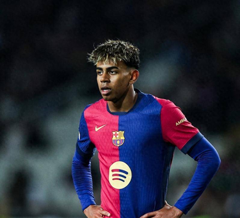 恭喜于适主任获得全国骑射巡回赛总决赛暨环球骑射大师赛最佳贡献奖（于适主任荣膺全国骑射巡回赛总决赛暨环球骑射大师赛最佳贡献奖）