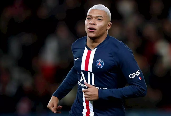 媒体人：青岛西海岸球员徐彬计划留洋，目的地有英国（据媒体人透露，青岛西海岸球员徐彬计划出国踢球，英国或成目的地）